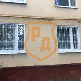 белая сварная решетка на окно, эскиз ежи
